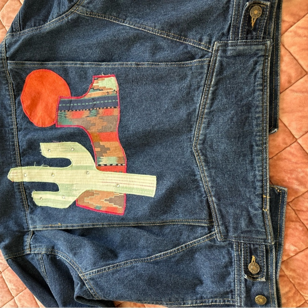 Vintage oversized Western Denim Jacket with Cactus and Southwestern Patches sZ M - Picture 9 of 14
